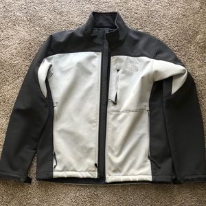 Mens medium North Face Jacket.